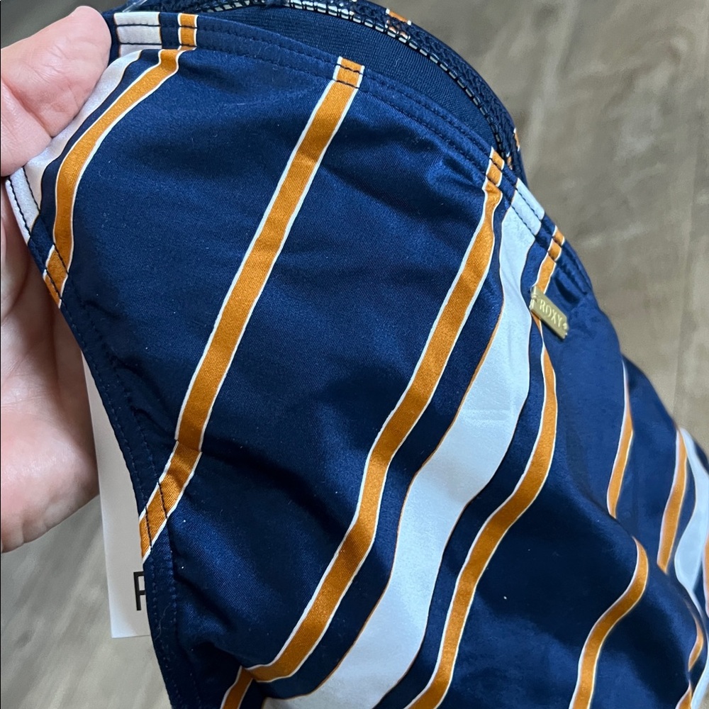 NWT Roxy Navy Striped Moderate Coverage Bikini Bottom. - Picture 4 of 8
